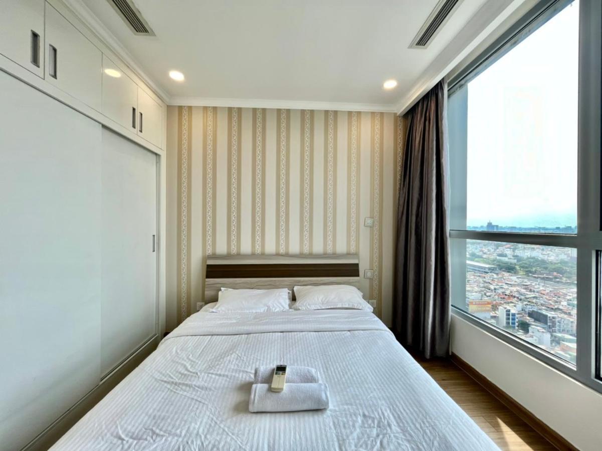 Apartment Luxury Vinhomes Park - Thamin Homes Ho Chi Minh City